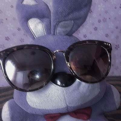 @-_Guard_loves_kitty_-